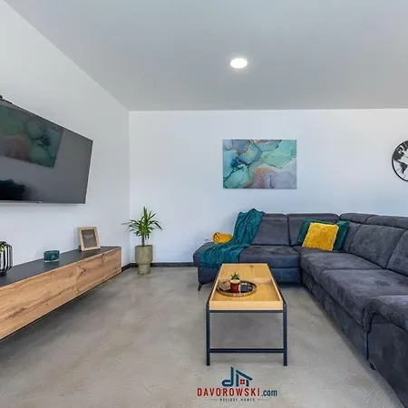 Aura Comfortable Villa